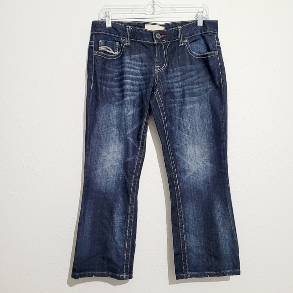 Maurices Capri Jeans Women's Size 5/6 Cotton Stretch Dark Wash Slimming Effect - Picture 1 of 11
